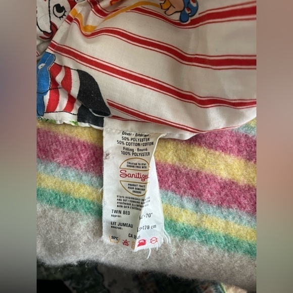 Vintage Raggedy Ann and Andy Dolls with Vintage Quilt - Picture 12 of 13